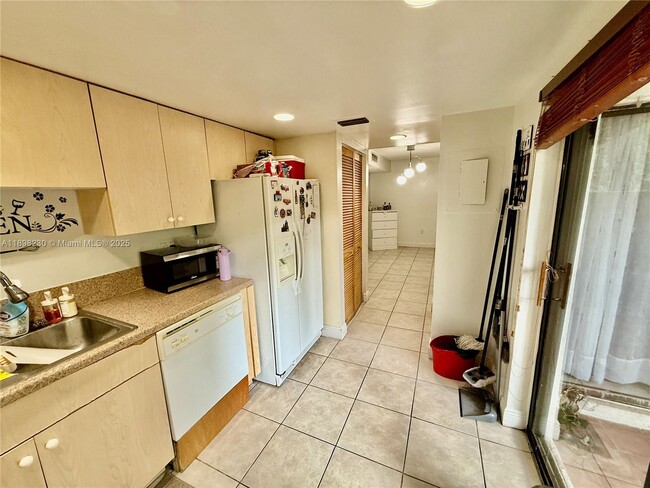 Building Photo - 8331 SW 157th Ave