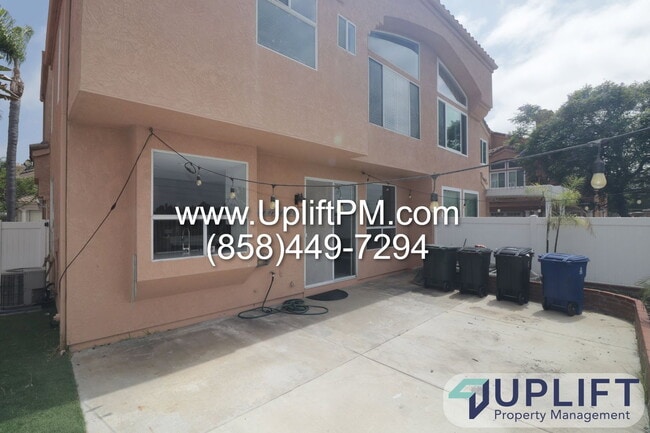 Building Photo - 1337 Serena Cir