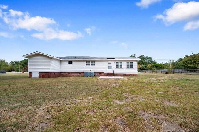 Building Photo - 4066 Hummingbird Pl