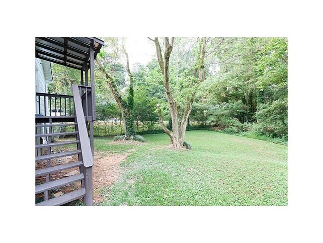 Building Photo - 784 Valley Brook Rd