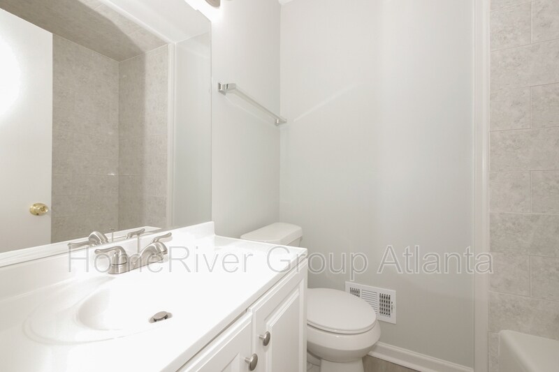 Building Photo - 506 Shady Ln Dr