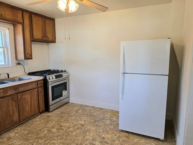 Building Photo - 708 Redwine Quincy