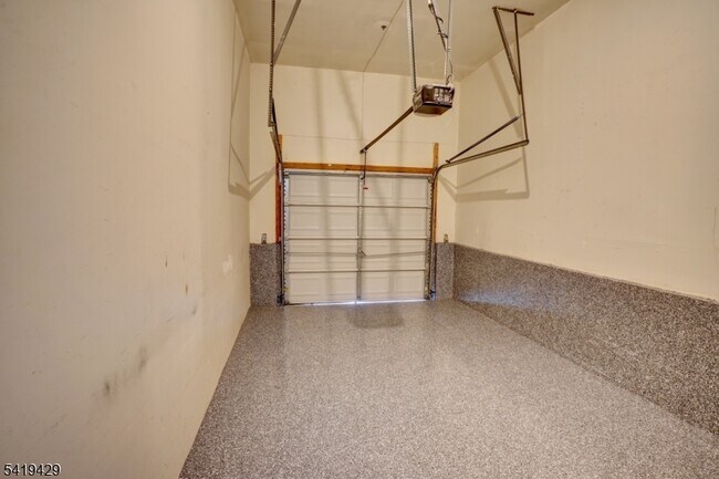 Building Photo - 15 Conover Terrace