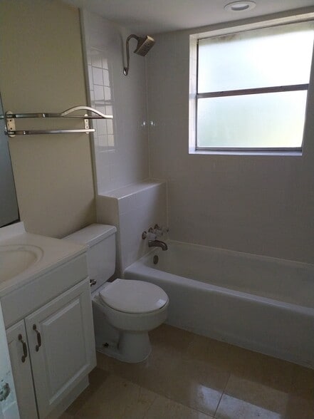 bathroom - 7618 Village Trail Dr