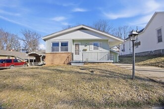 Building Photo - Spacious 3-Bed Home with Finished Basement and Extra Room