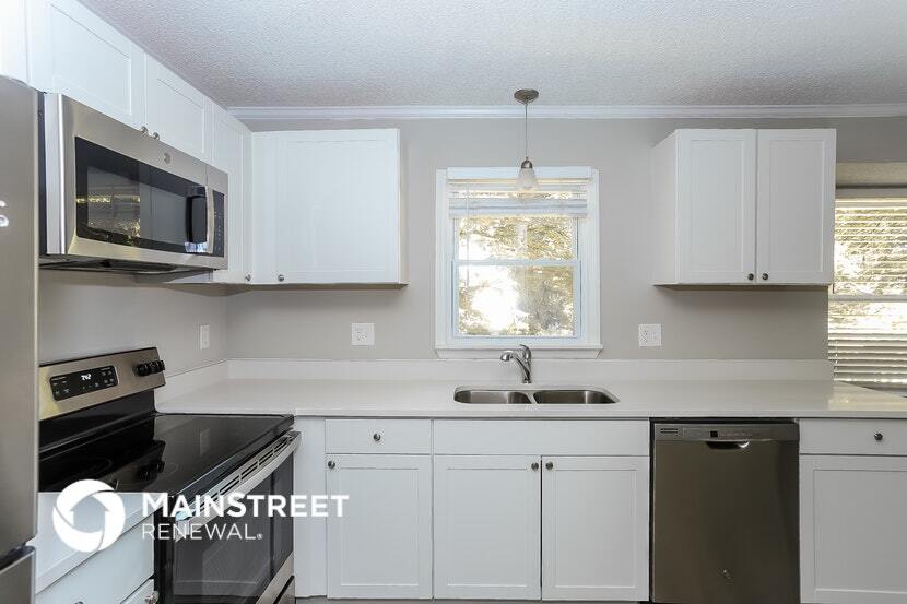 Building Photo - 696 Journey St SW