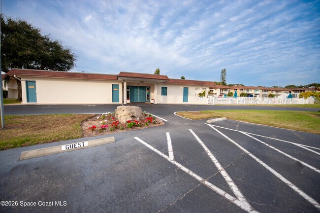 Building Photo - 230 Cape Shores Cir