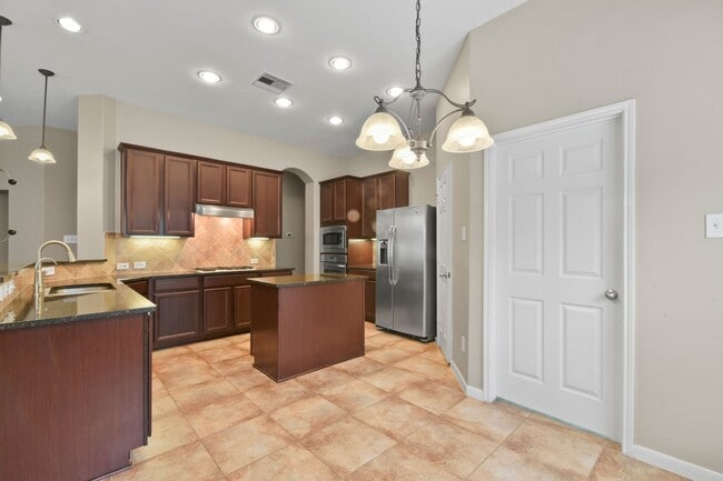 Building Photo - Charming Missouri City house in Sienna Com...