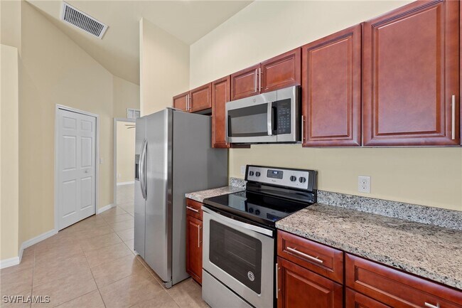 Building Photo - 3022 SW 15th Pl
