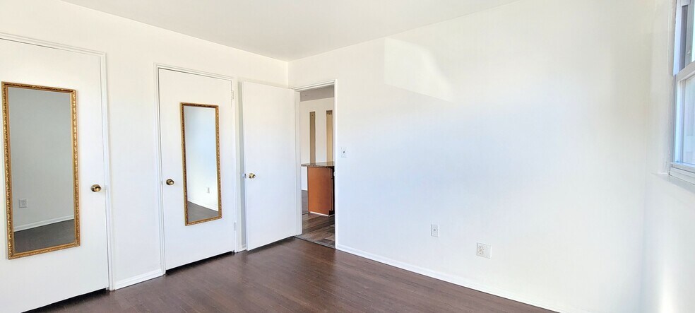 BR with 2 closets - 17 Cuozzo St