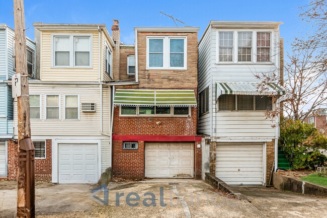 Building Photo - 2302 E St NE