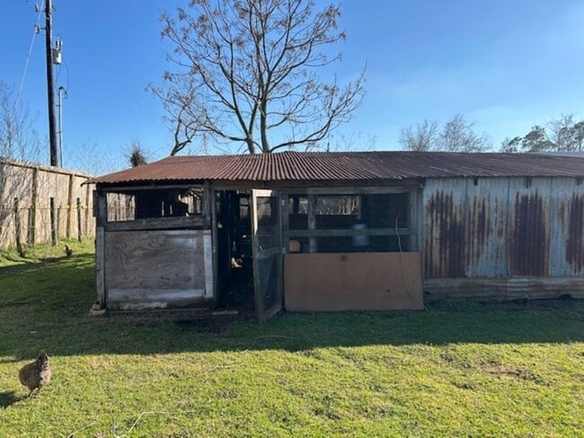 Building Photo - 34743 Betka Rd