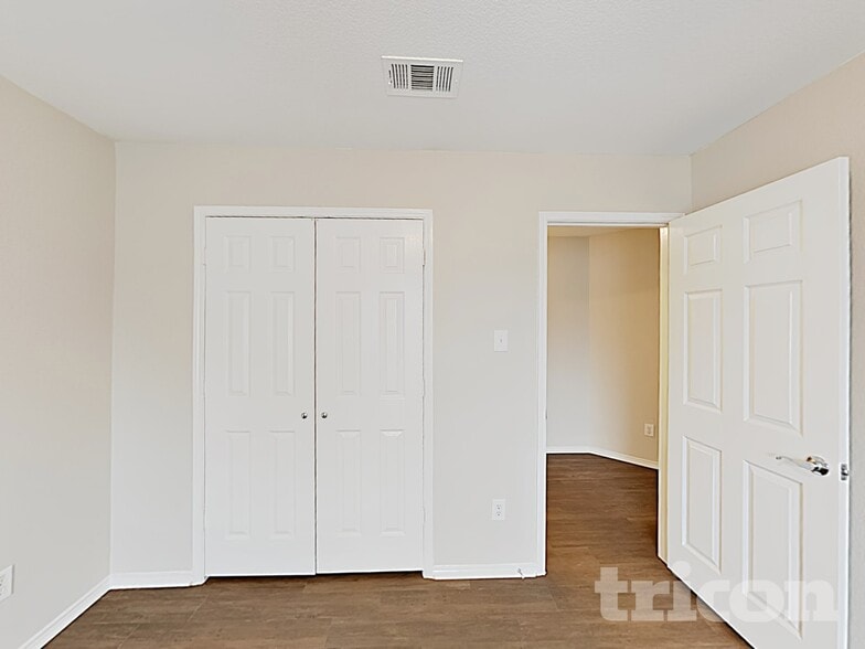 Building Photo - 2934 Margeaux Dr