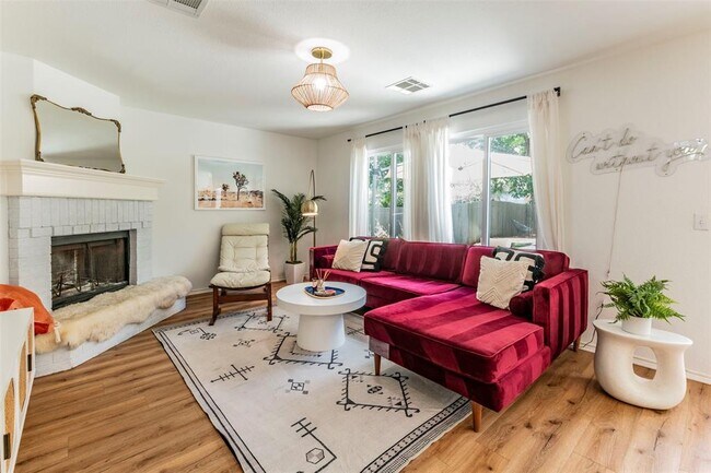 Building Photo - 8112 Siringo Pass