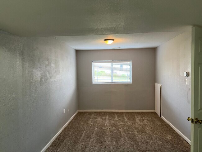 Building Photo - 6960 N 89th St