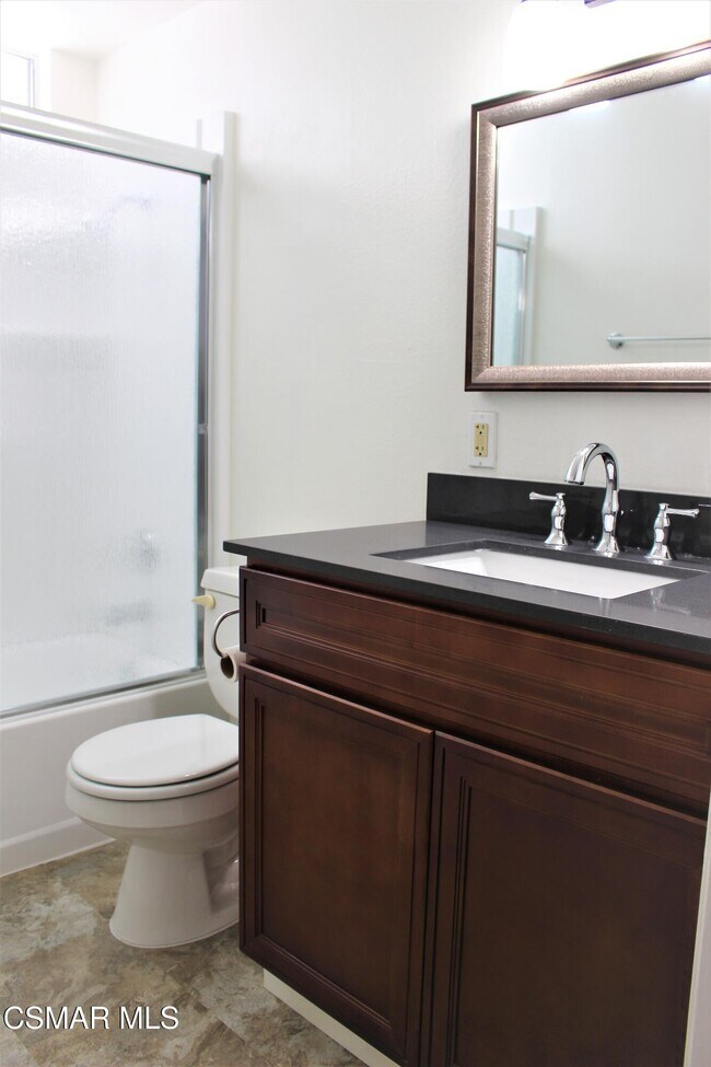 Building Photo - 1909 Bardet Pl