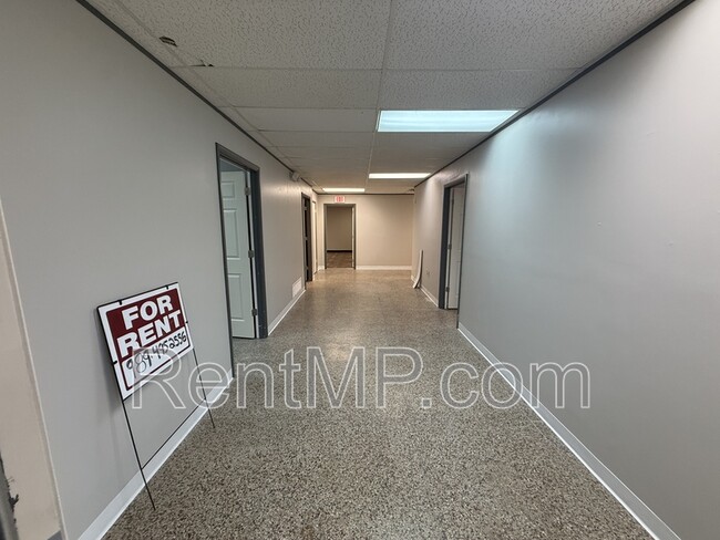 Building Photo - 316 N Mission St