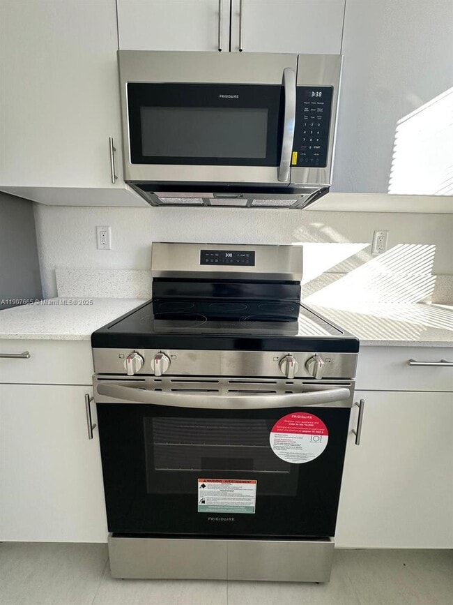 Building Photo - 12848 SW 232nd Ter