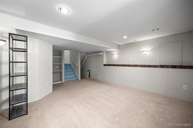 Building Photo - 16100 White Hawk Dr