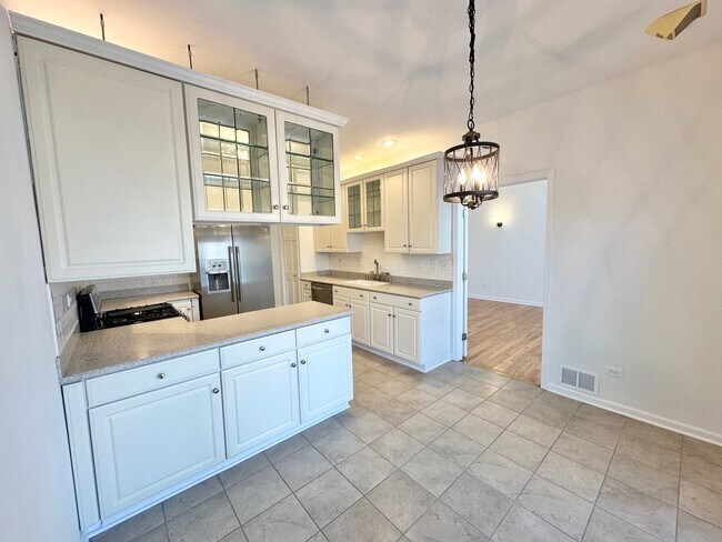 Building Photo - 224 Charlotte Pl