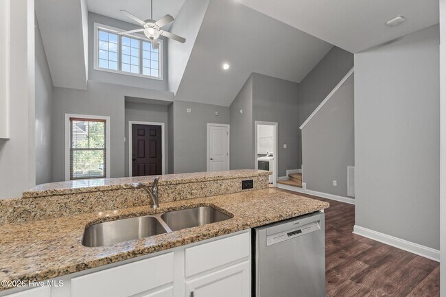 Building Photo - 108 Cypress Cir
