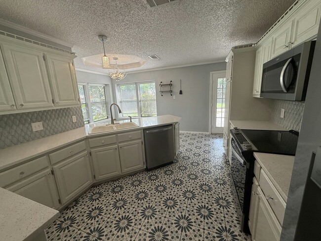 Building Photo - 1309 Oak Harbor Blvd