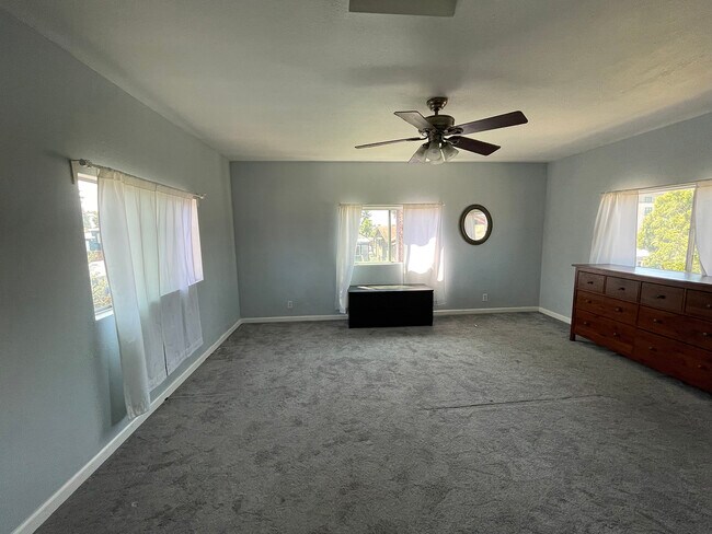 Back Bdrm 4 - 1230 Burnett St