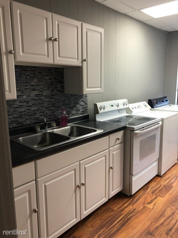 Building Photo - 1 br, 1 bath Apartment - 527 Main St