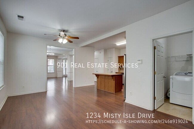 Building Photo - 1234 Misty Isle Dr