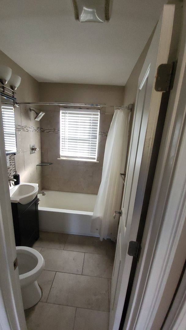 Building Photo - Clean & Affordable 2BR Home in Flint – $800 Rent