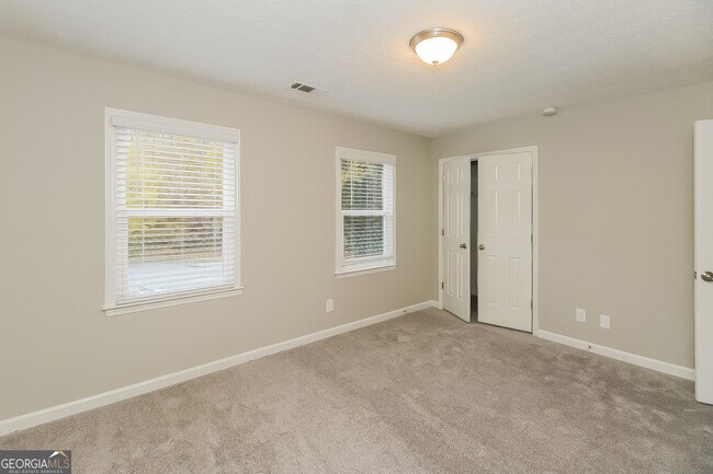 Building Photo - 5501 Reynard Trail