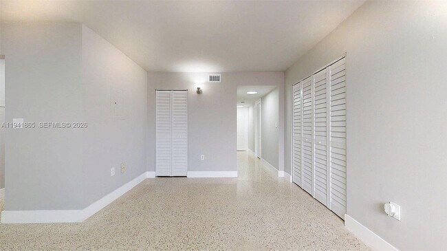 Building Photo - 426 NW 13th Ave