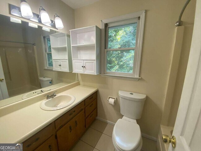 Building Photo - 4424 Oak Creek Dr