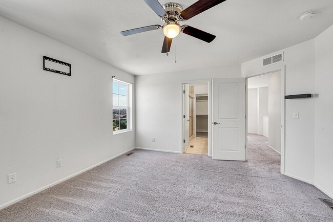 Building Photo - $2,795.00 - 3 Bedrooms, 2.5 Bathrooms, Sin...