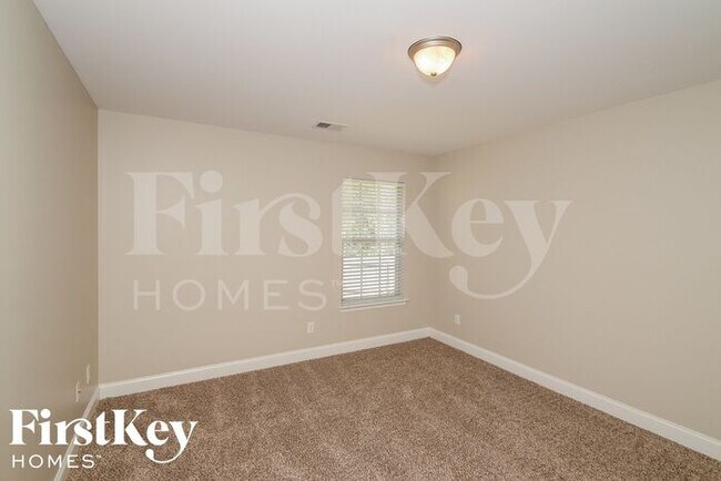 Building Photo - 605 Hidden Brook Trail