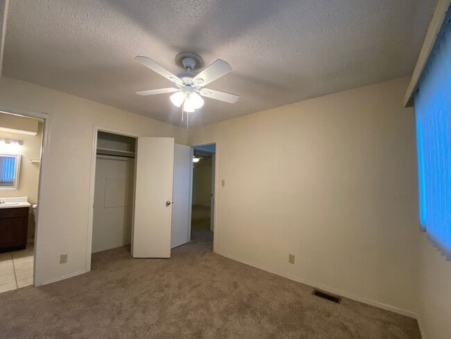 Building Photo - Charming 2 Bedroom, 2.5 Bath Condo, Move-In Ready! Step into this beautifully maintained condo fe...