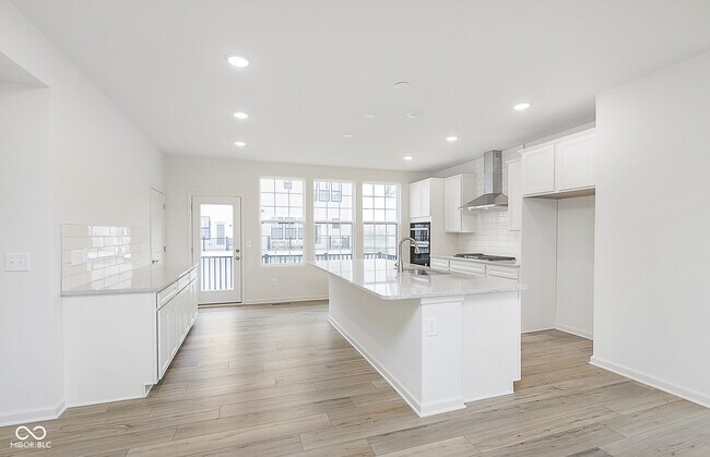 Building Photo - 3250 Haflinger Dr