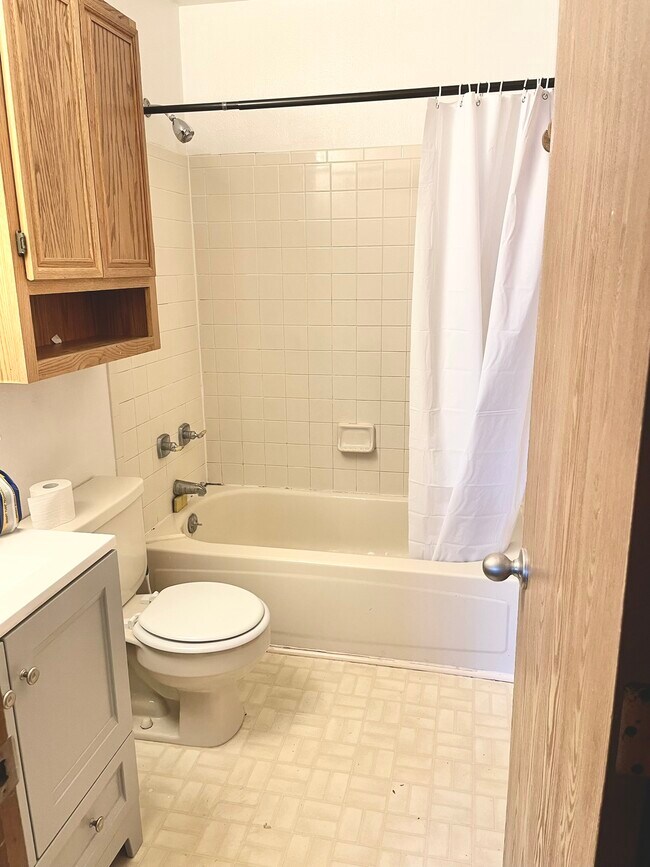 Bathroom - 1760 S Ammons St