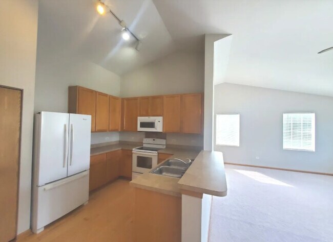 Building Photo - 1449 McClure Rd