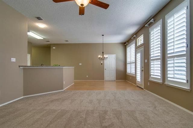 Building Photo - 3701 Kimble Dr