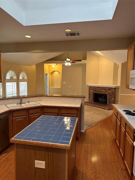 Building Photo - 3524 Misty Meadow Dr