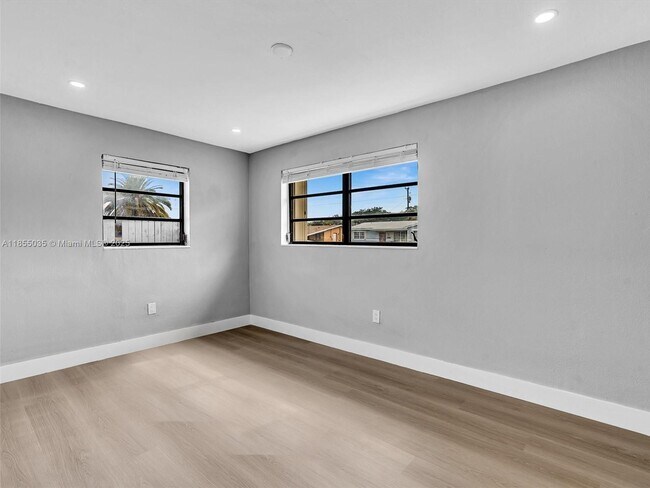 Building Photo - 19021 NW 23rd Ct