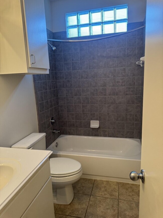 Building Photo - 3417 Rolgom Pl Ct