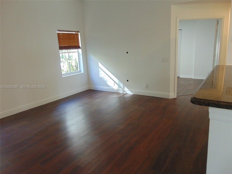 Building Photo - 624 Vista Meadows Dr