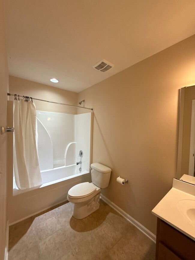 Building Photo - 134 Ashton Dr