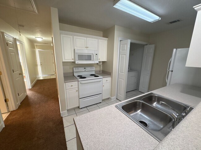 Building Photo - 303 Caldwell Cir