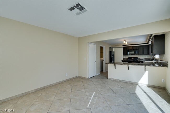 Building Photo - 2193 Eaglecloud Dr