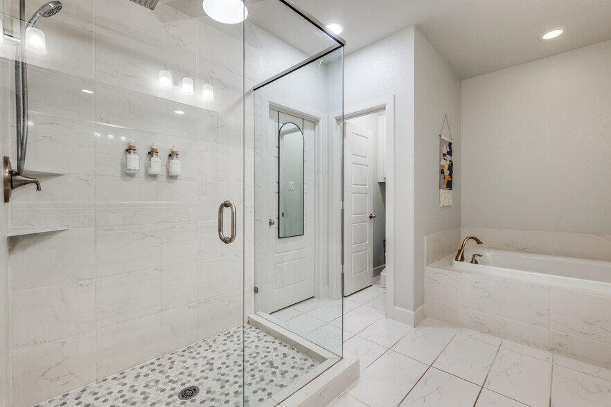 Building Photo - 7145 Copperleaf Dr