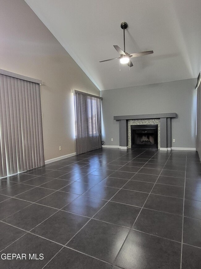 Building Photo - 1802 Frank Sinatra Pl