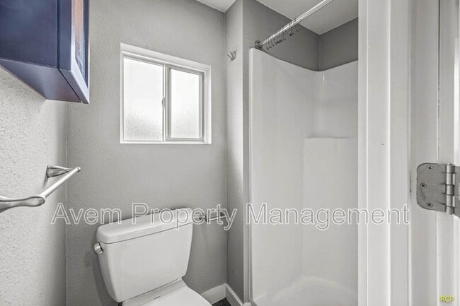 Building Photo - 4221 SE 52nd Ave